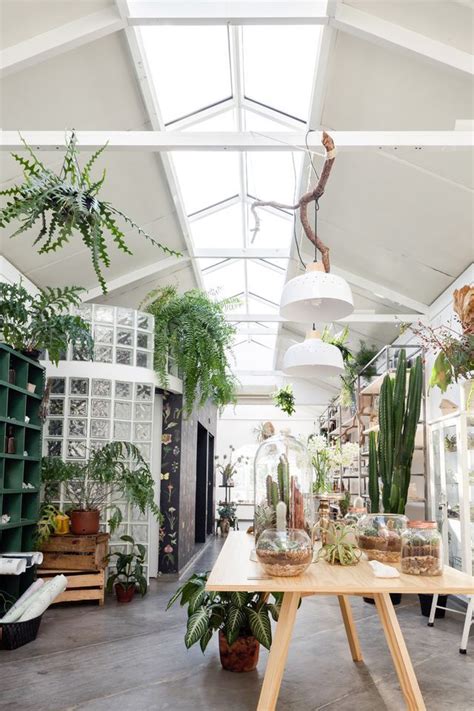 Incorporating the original architectural features to create a stunning twist on a contemporary. Epicentro fills São Paulo flower shop with vintage ...