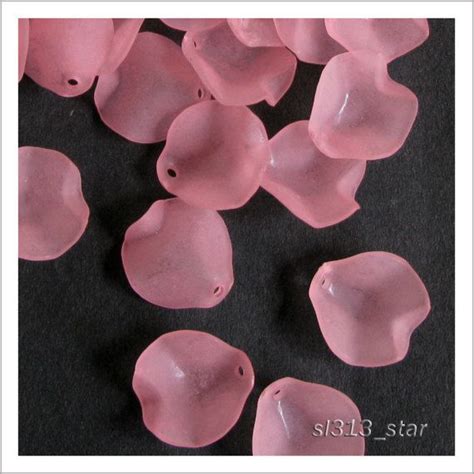 70pcs Of Acrylic Rose Petal Beads Matte Pink Rose Petal Beads