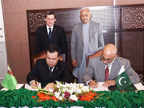 Pakistan Turkmenistan Sign Final Version Of Host Govt Agreement On