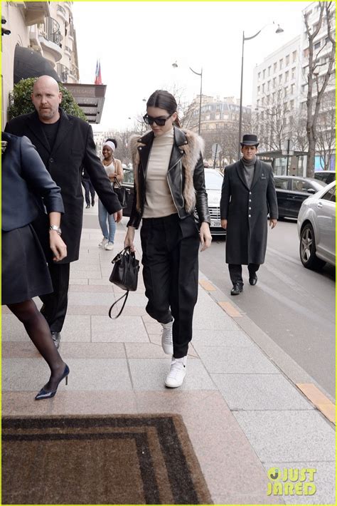 Kendall Jenner Goes Braless And Flashes Nipples At Paris Fashion Show