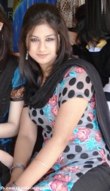 Pakistan Hot Girls At Hotel As In Cricket Jercy Hot College Girls
