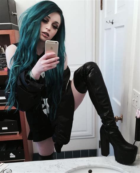 See This Instagram Photo By J0uzai • 198k Likes Hot Goth Girls Goth Beauty