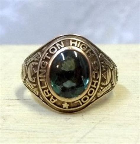 1969 10k Gold High School Class Ring Arlington High School Womens Ring