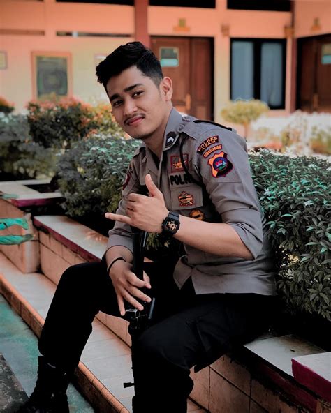 Polisi Ganteng Indonesia Newstempo