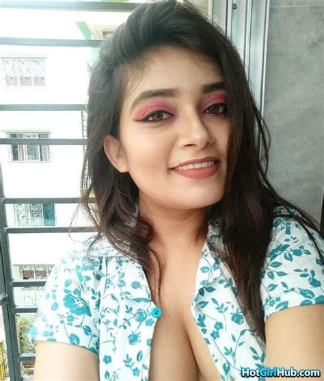 beautiful desi indian girls showing big boobs 16 photos