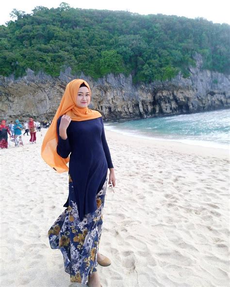 Foto dan biodata janda muslimah no hp cari jodoh , dapatkan foto, alamat, no. Janda Muslimah Banten Siap Nikah | Model pakaian muslim, Hijab chic, Model pakaian