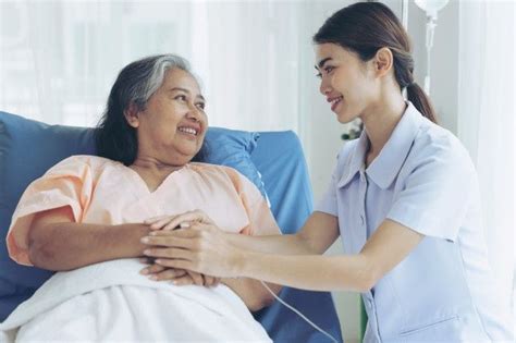 Download The Nurses Are Well Good Taken Care Of Elderly Woman Patients