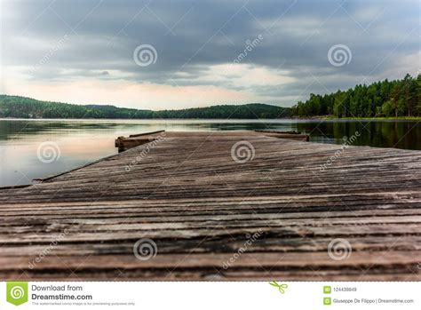 Un Embarcadero En El Lago Saimaa En El Parque Nacional De Kolovesi En