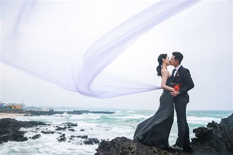 Captivating Moments Pre Wedding Photoshoot At Jeju Islands Isidore