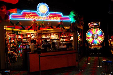 Dave And Busters Restaurant Loses Liquor License For Serving 4 People 27