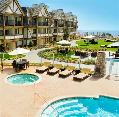 Carlsbad Inn Beach Resort Heats Up Winter With Hot Hotel Deal