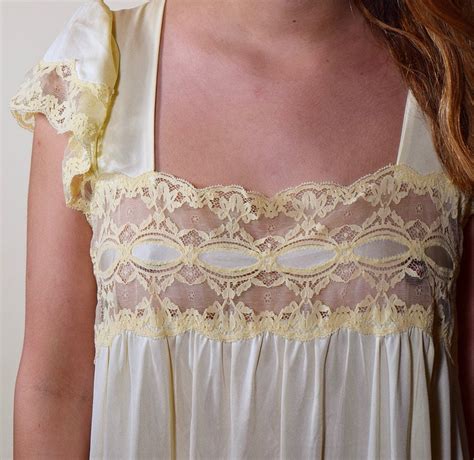 Vintage Sheer Light Yellow Nightgown With Lace Trim Womens Size Medium