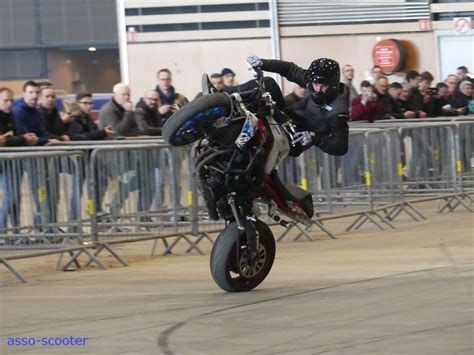 Maybe you would like to learn more about one of these? Salon du deux roues Lyon 2018 : stunt avec Julien Welsch ...