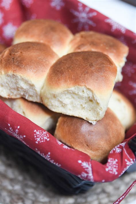 easy yeast dinner rolls fluffy and delicious