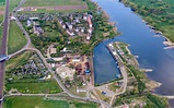Schönebeck (Elbe) von oben - Hafenanlagen am Ufer des Hafenbeckens in ...