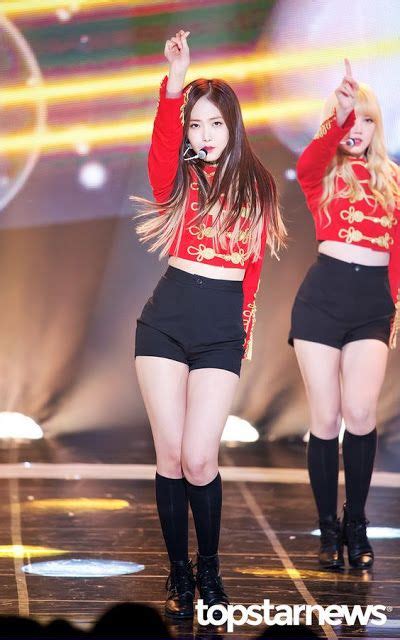 gfriend s sinb shows off her honey thigh sexy outfits outfits stage outfits