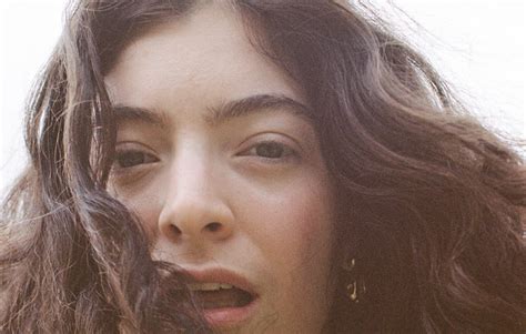 Lorde Says She Doesnt Want To Explain Her Lyrics Anymore