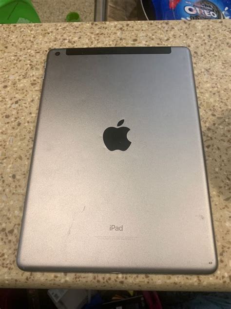 Ipad Pro 5th Generation 32gb W Atandt Service Working Cracked Screen