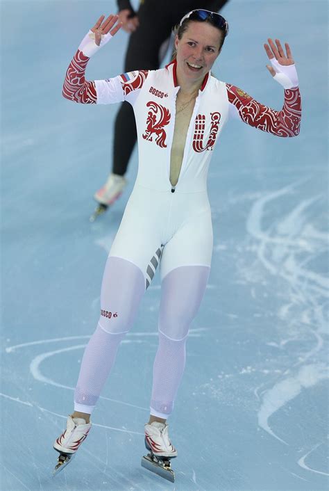 Russian Speed Skater Forgets She S Naked Under Her Suit Starts To Unzip After Winning Bronze