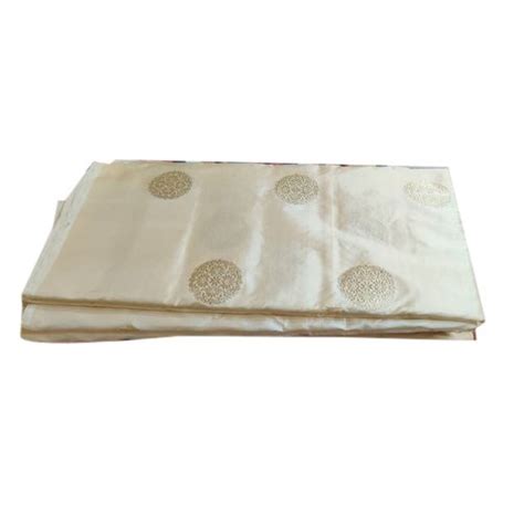 44 45 Inches Off White Fabrics Pure Silk Kadwa Big Boota Gsm 100