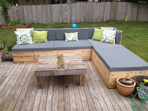 Outdoor Pallet Couch With Homemade Cushions Pallet Couch Outdoor