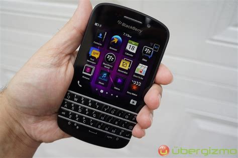 Blackberry Q10 Review Ubergizmo