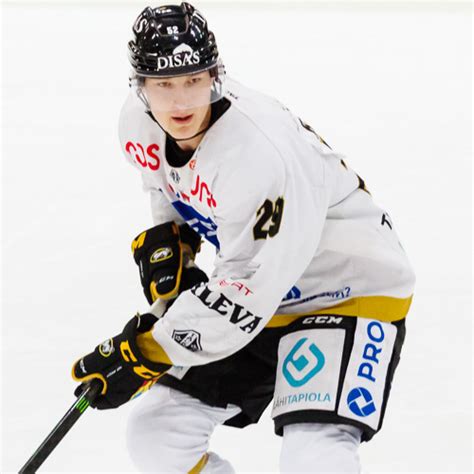 Räty himself is a fairly typical talented young forward for oulun kärpät, the finnish powerhouse hockey club in liiga. Elite Prospects - Aatu Räty Embed Stats