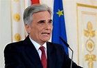 Werner Faymann tritt als Bundeskanzler und SPÖ-Chef zurück - SPÖ ...