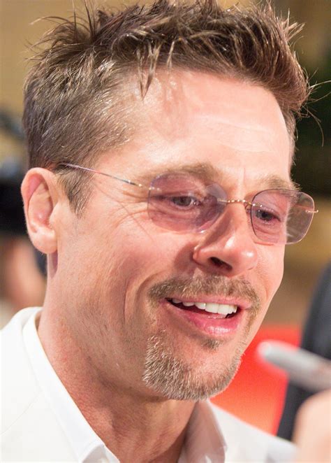 There are movie stars, and then there are silver screen gods. Brad Pitt - Wikipedia, wolna encyklopedia