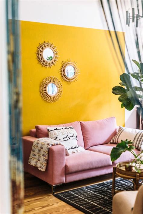 25 Yellow Accent Walls To Cheer Up Your Home Shelterness