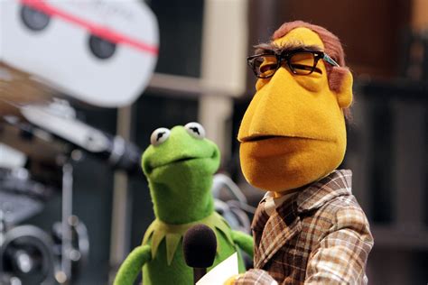 Kermit And The Newsman On The Muppets Abc Grappig