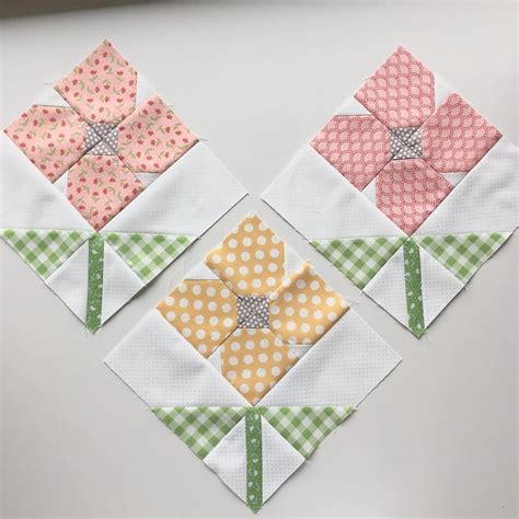Flower Quilt Block Patterns Free It Looks Like A Very Simple Flower