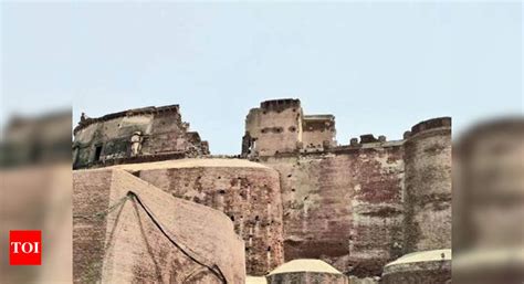 Queen Razia Sultanas Story Crumbles In Bathinda Fort Chandigarh News