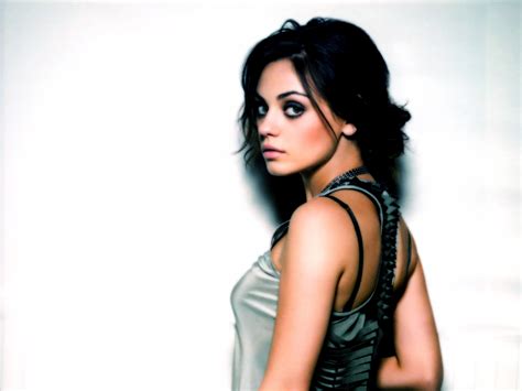 Mila Kunis Full Hd Wallpaper And Background Image 2560x1920 Id168127