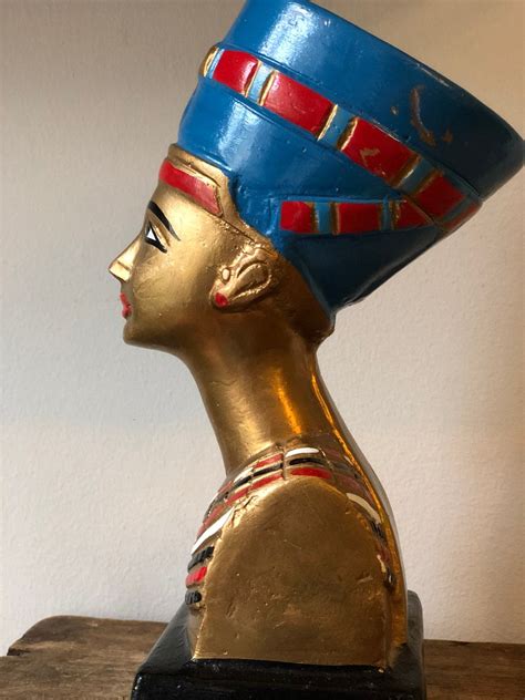 Chalkware Plaster Bust Of Egyptian Queen Nefertiti Statue Bust Etsy