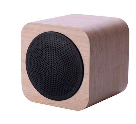 Cute Mini Bluetooth Wooden Speaker With Wood Grain And Cube Shape Real