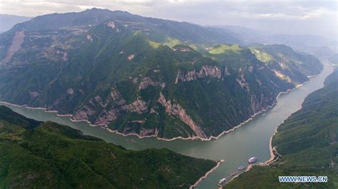 Environmental Protection Measures Green Banks Of Yangtze River In