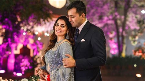 Just Married Shraddha Arya Looks Beautiful And Resplendent In Wedding Saree Look Fans Melt In