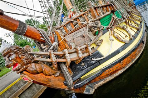 Primo paziente autistico a tor vergata. ᐈ Barco pirata imágenes de stock, fotos barco pirata ...