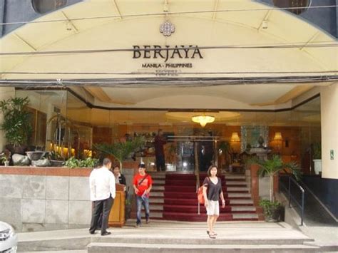 Lounge Entertainment Picture Of Berjaya Makati Hotel Philippines