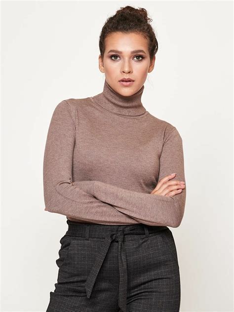 Pin By Conor Marc Morgan On Women In Turtleneck Sweaters Turtle Neck