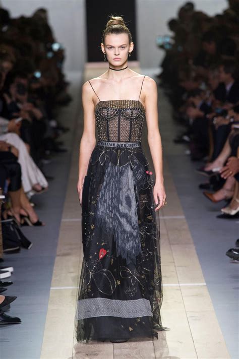 Maria Grazia Chiuri Aims For A More Millennial Friendly Dior In First Collection Fashion