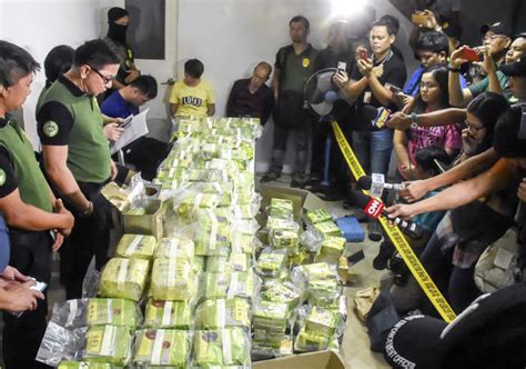 Philippines Seizes Drugs In Upscale Area Arrests 4 Chinese