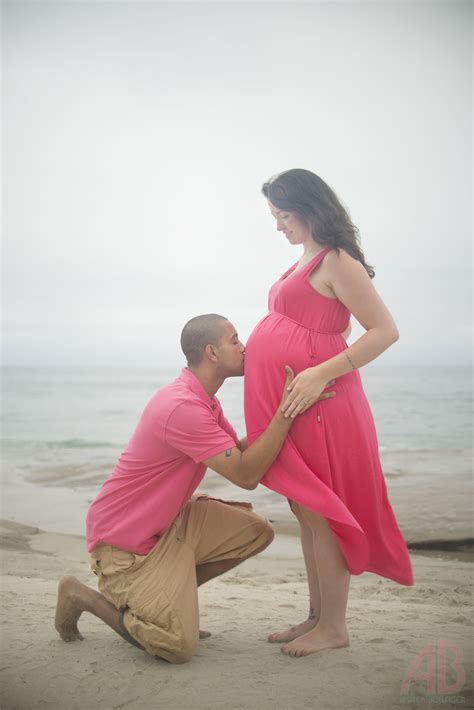 Beautiful Maternity Beach Pose With Husband Pregnancy Photoshoot