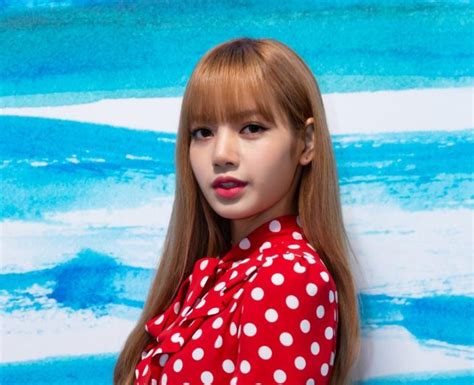 BLACKPINKs Lisa got her own YouTube channel - this is not a drill ...