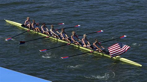Usa Women S Rowing Celebrated Gold By Throwing The Person That Tells
