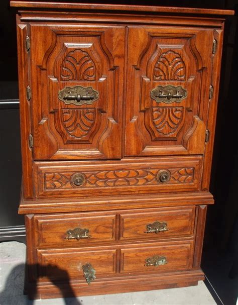 See more ideas about wood dresser, dresser, furniture. old wood, new paint: BLACK OAK DRESSER
