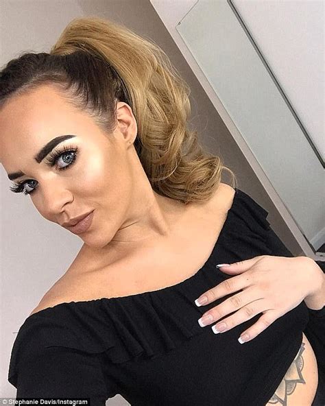 Stephanie Davis Seen Drinking After Miscarriage Daily Mail Online