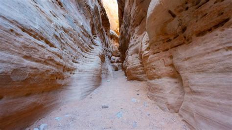 30 Slot Canyon Footpath Valley Of Fire State Park Desert Stock Photos