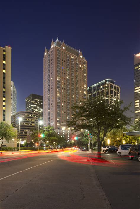 Located near the university of phoenix, this. One Park Place Apartments - Houston, TX | Apartments.com